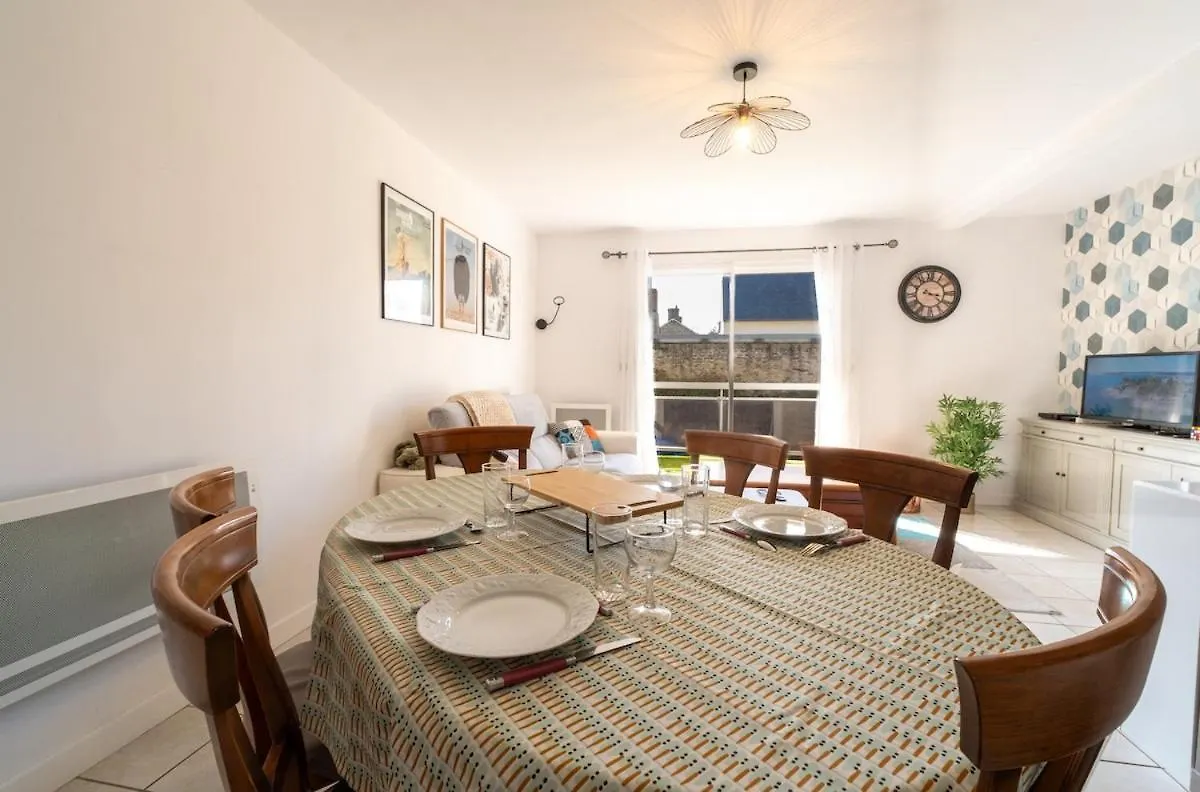 T3 Tout Confort , Plage A Pied, Garage Prive Ντινάρ Διαμέρισμα